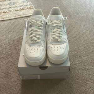 Nike men’s Air Force ones size 10 1/2 barely worn like new